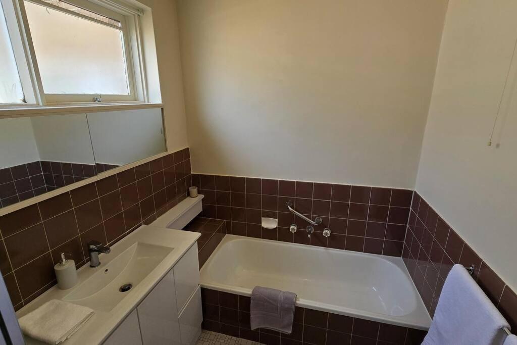 Elsternwick Easy Living - 2 Bedroom Sleeping 4 Мельбурн Экстерьер фото